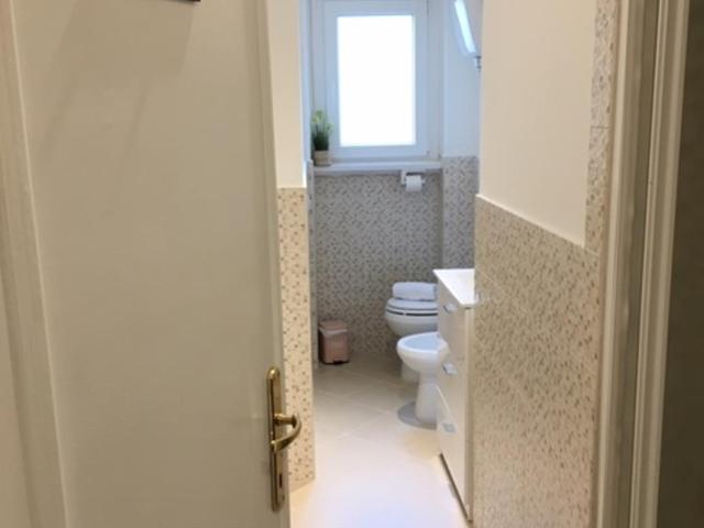 RELAX INN VATICAN - Appartamento con 3 Camere da Letto - 9