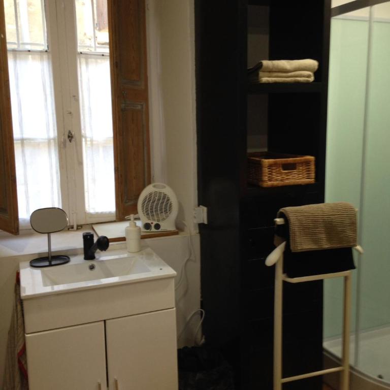 Studio Spacieux Cœur Historique - Appartement 1 Chambre - 12