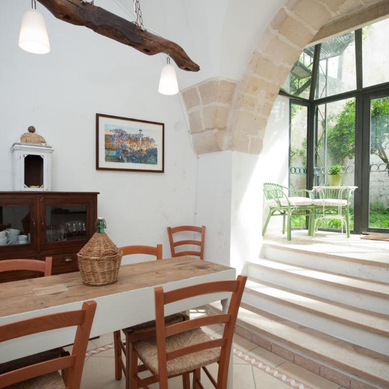 Casa d'Artista Suite & Garden - Family Room with Garden View - 29
