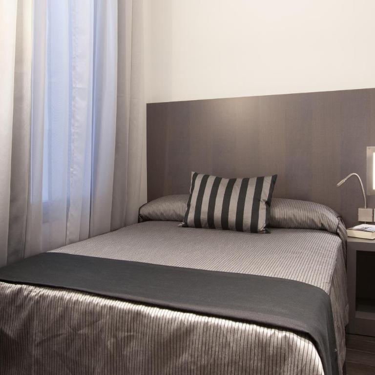Dalia Ramblas - Small Double Room - 1