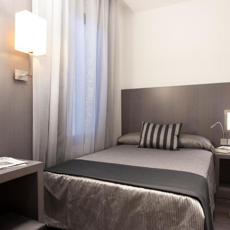 Dalia Ramblas - Small Double Room - 3