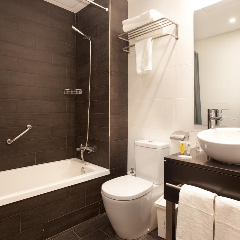 Dalia Ramblas - Superior Double or Twin Room with Balcony - 5