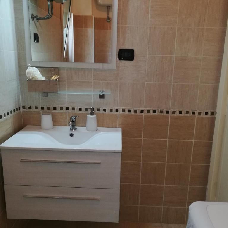 Rossana's House - Appartement avec Balcon - 9