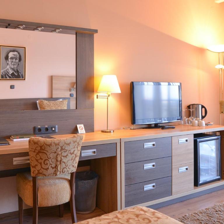 Hill Hotel Wellness & Spa - Dvokrevetna Soba sa Bračnim Krevetom/Zasebnim Krevetima - 7