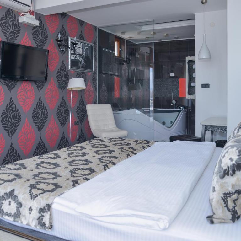 Hill Hotel Wellness & Spa - Suite sa Hidromasažnom Kadom - 9