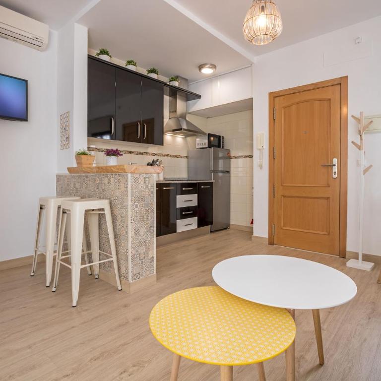 Santa Marina Central Loft by Valcambre - Estudio Deluxe - 8