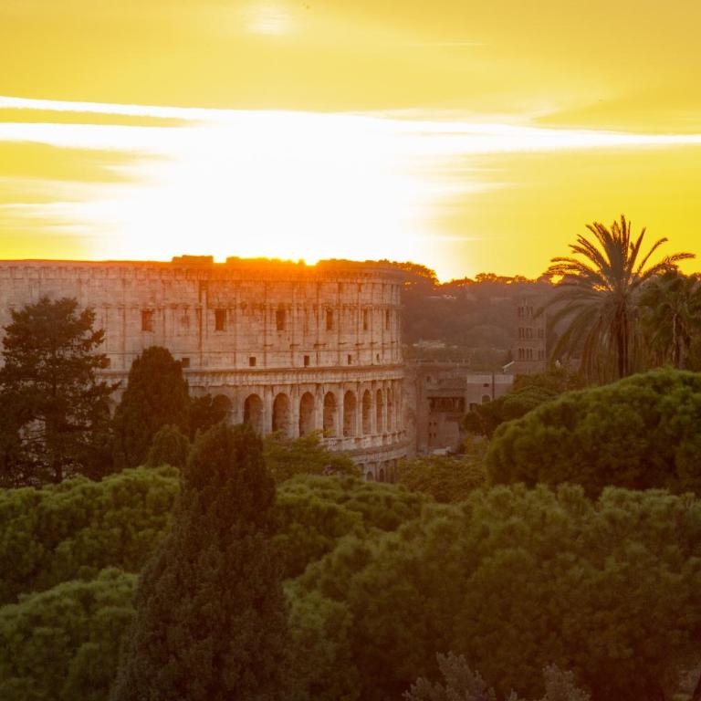 Colosseum View Exclusive Apartment - Three-Bedroom House - 1
