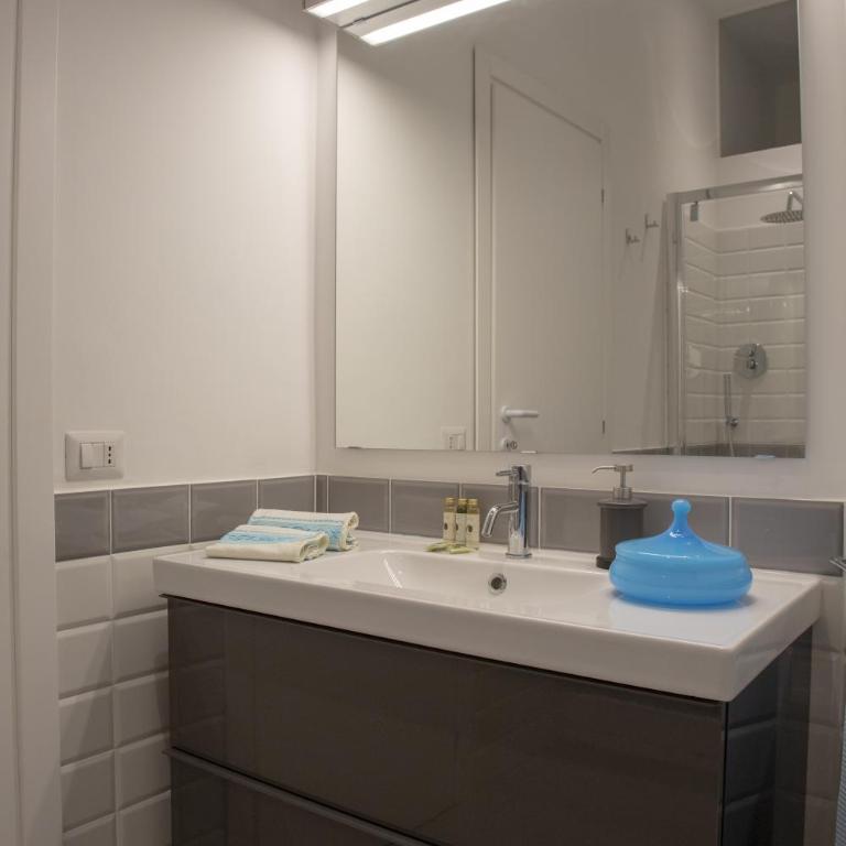 Colosseum View Exclusive Apartment - Three-Bedroom House - 20