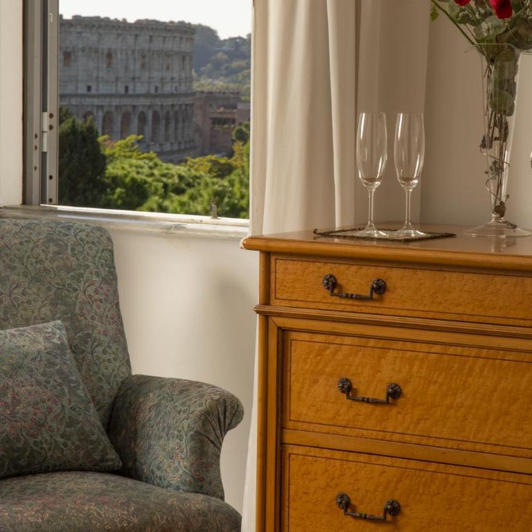 Colosseum View Exclusive Apartment - Three-Bedroom House - 8