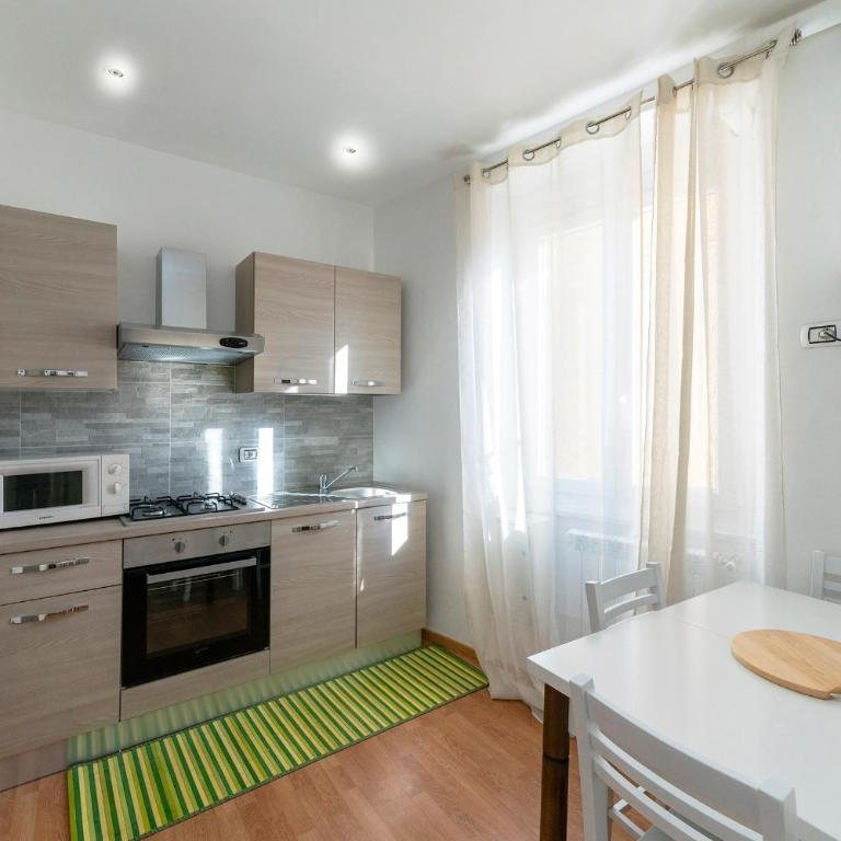 36 Holidays Home - Appartamento con 2 Camere da Letto - 8