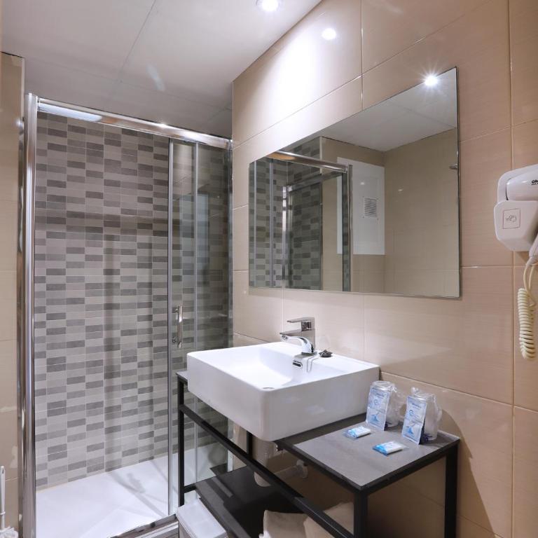 Hotel Brasil - Habitación Doble - 2 camas - 4