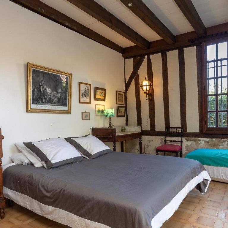 Le Grand Yote - Chambre Lit Queen-Size avec Salle de Bains Commune - 13