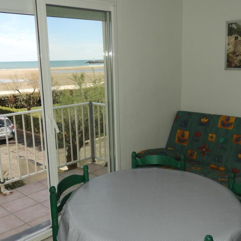 Appartement Saint Pierre 30m de la plage - Apartment - 7