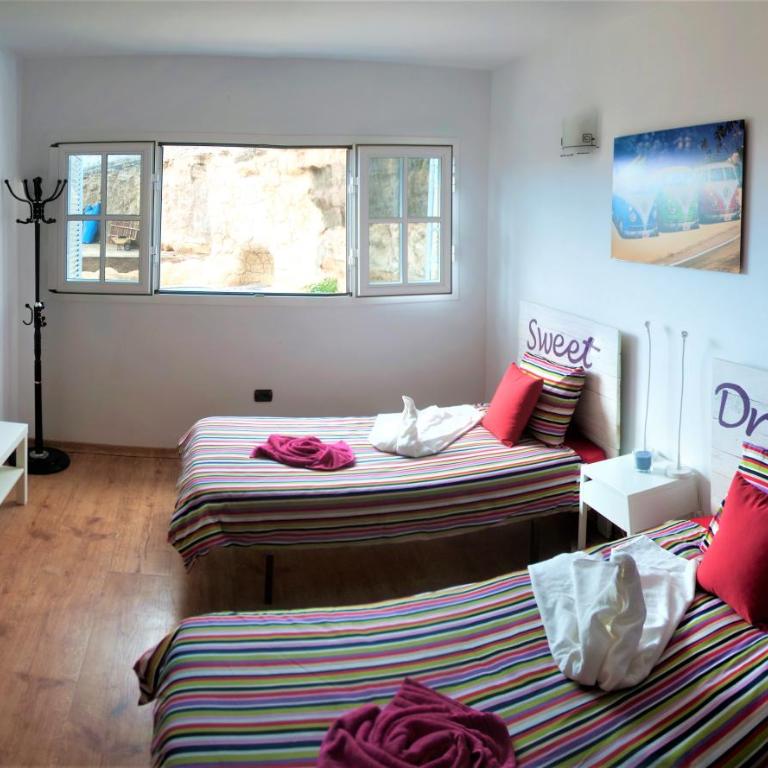 Bed & Breakfast Tenerife - Habitación Doble con vistas a la piscina - 4
