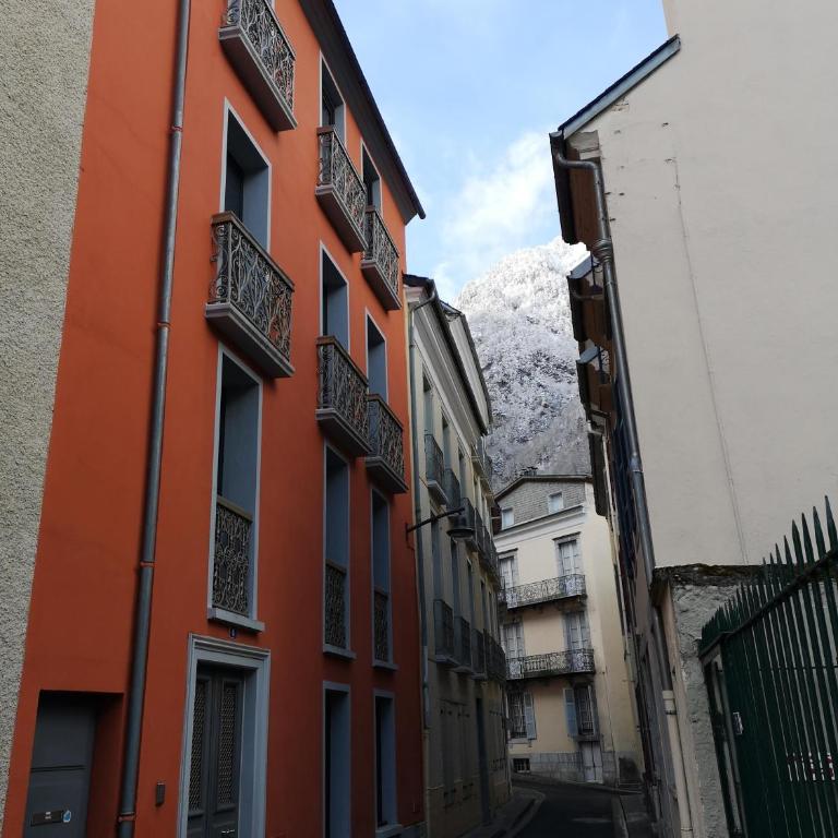 Duplex spacieux avec vue montagne au cœur de Cauterets, 6 à 8 pers, 3 chambres, 2 SDB - Appartement avec Vue sur la Montagne - 20
