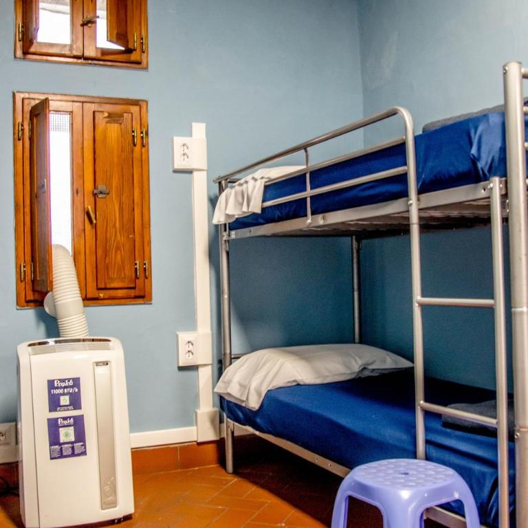 Hostel Santa Monaca - Posto Letto in Dormitorio Misto con 4 Letti - 4