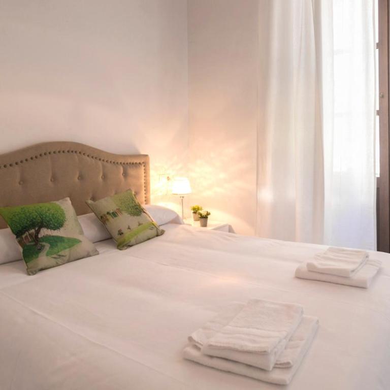 ALOJAMIENTO EN SEVILLA-TRIANA - APARTAMENTO SEVILLA-TRIANA 3 - 1