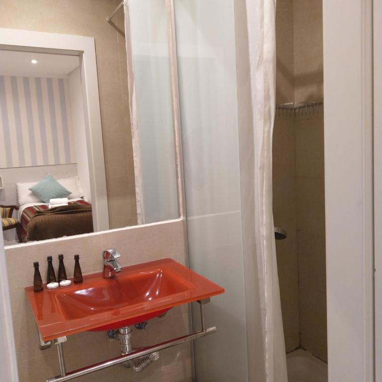 Hostal Mendoza - Habitación Doble - 2 camas - 4