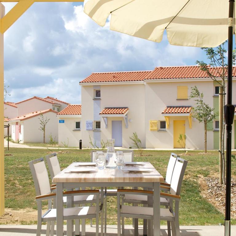 Lagrange Vacances Le Village de la Mer - Appartamentino su 4 Livelli (2 Adulti) - 2