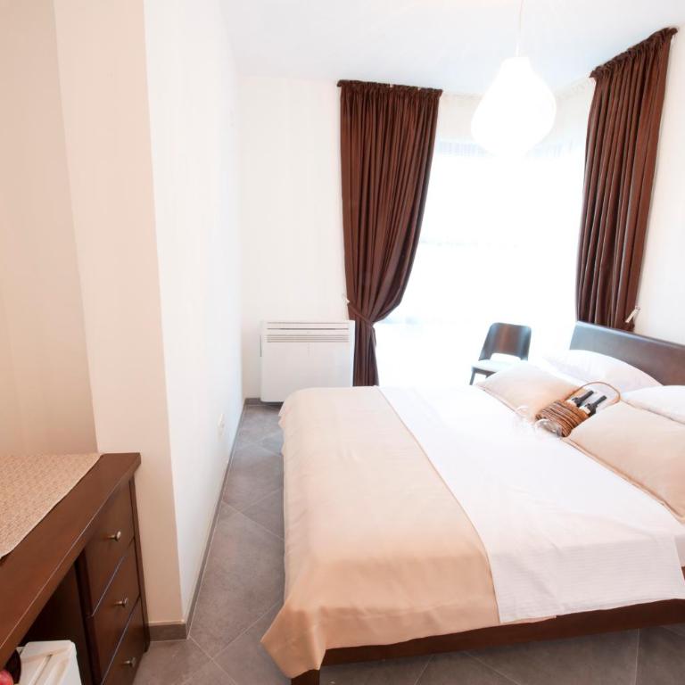 Love Live Hotel - Dvokrevetna Soba sa Bračnim Krevetom - 4