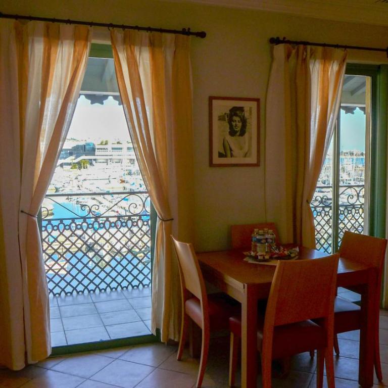 Résidences Cresci - Appartement 1 Chambre avec Terrasse - Vue sur Mer - 9