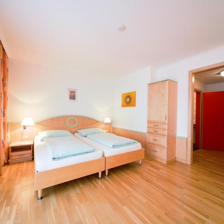 Hotel zum Kirchenwirt Mariazell - Camera Matrimoniale Comfort con Balcone - 3