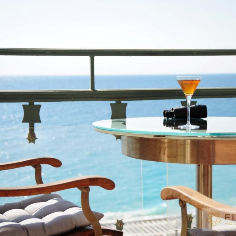 Le Majestic Promenade - Five Stars Holiday House - Appartement - 52