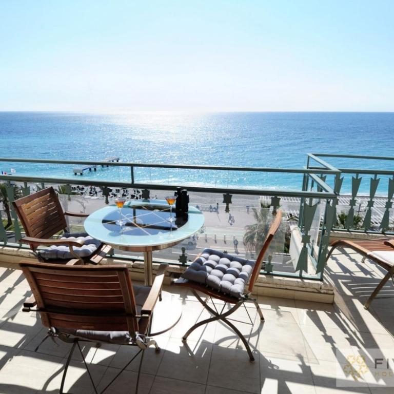 Le Majestic Promenade - Five Stars Holiday House - Appartement - 51