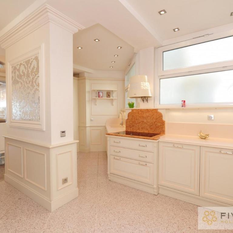 Le Majestic Promenade - Five Stars Holiday House - Appartement - 49