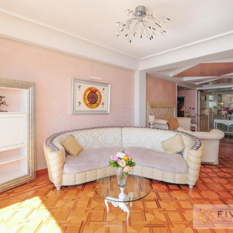 Le Majestic Promenade - Five Stars Holiday House - Appartement - 4