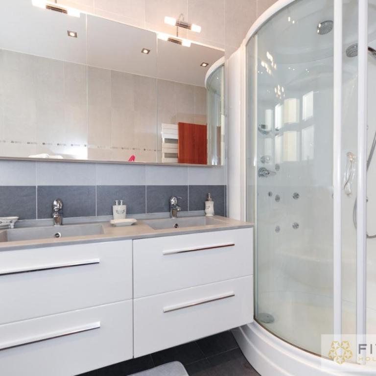 Le Majestic Promenade - Five Stars Holiday House - Appartement - 24