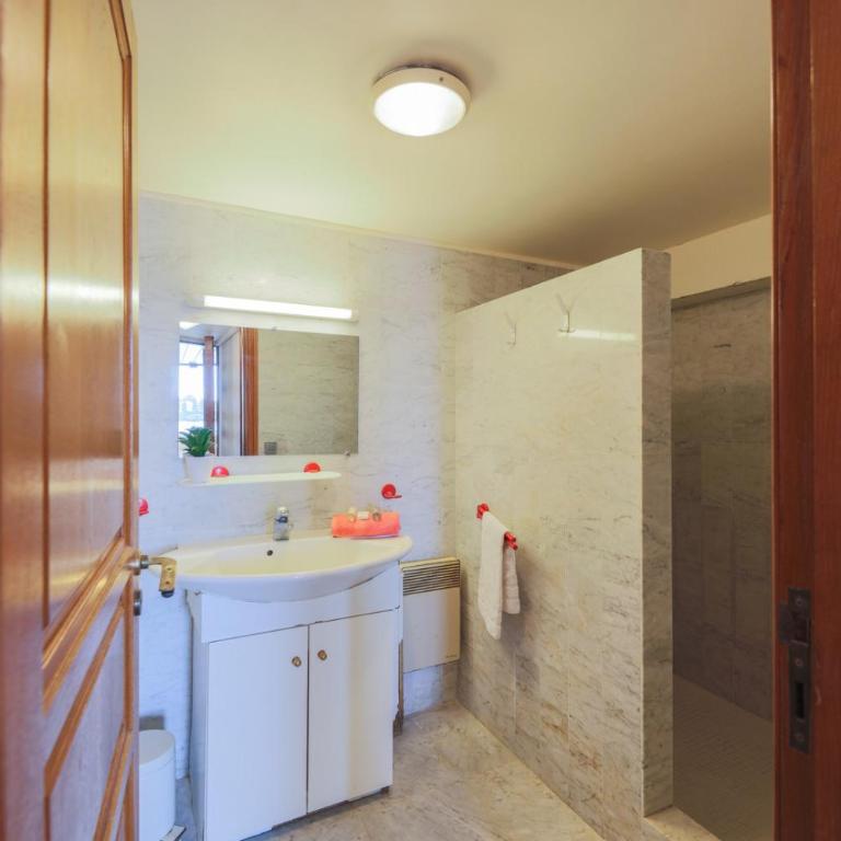 Quai des Marinières AP2015 by Riviera Holiday Homes - Appartement en Duplex - 25