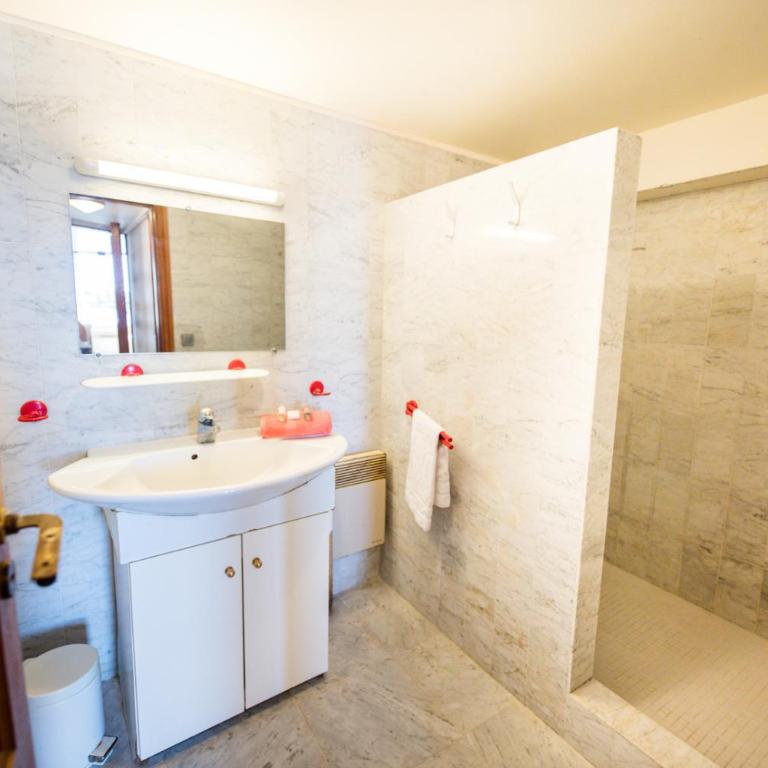 Quai des Marinières AP2015 by Riviera Holiday Homes - Appartement en Duplex - 26