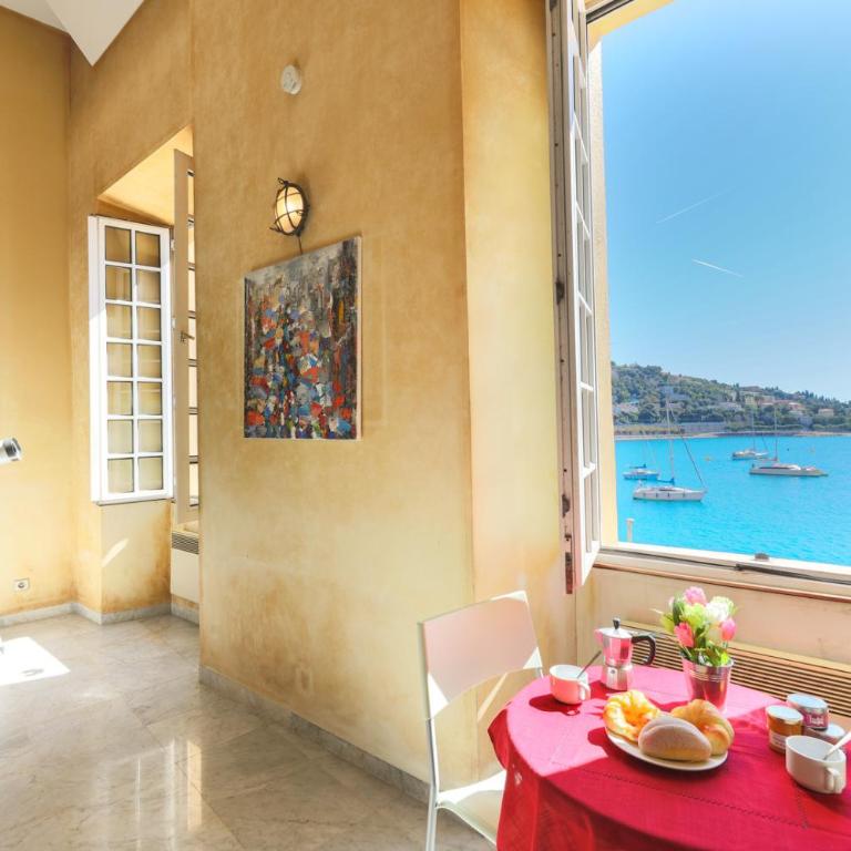 Quai des Marinières AP2015 by Riviera Holiday Homes - Appartement en Duplex - 16