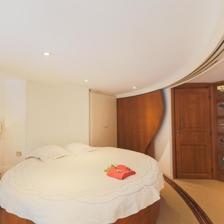 Quai des Marinières AP2015 by Riviera Holiday Homes - Appartement en Duplex - 33