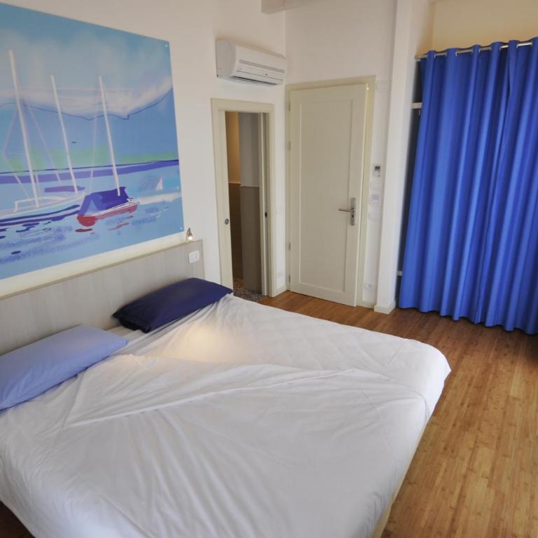 Energy Hotel - Doppel- oder Zweibettzimmer - 10