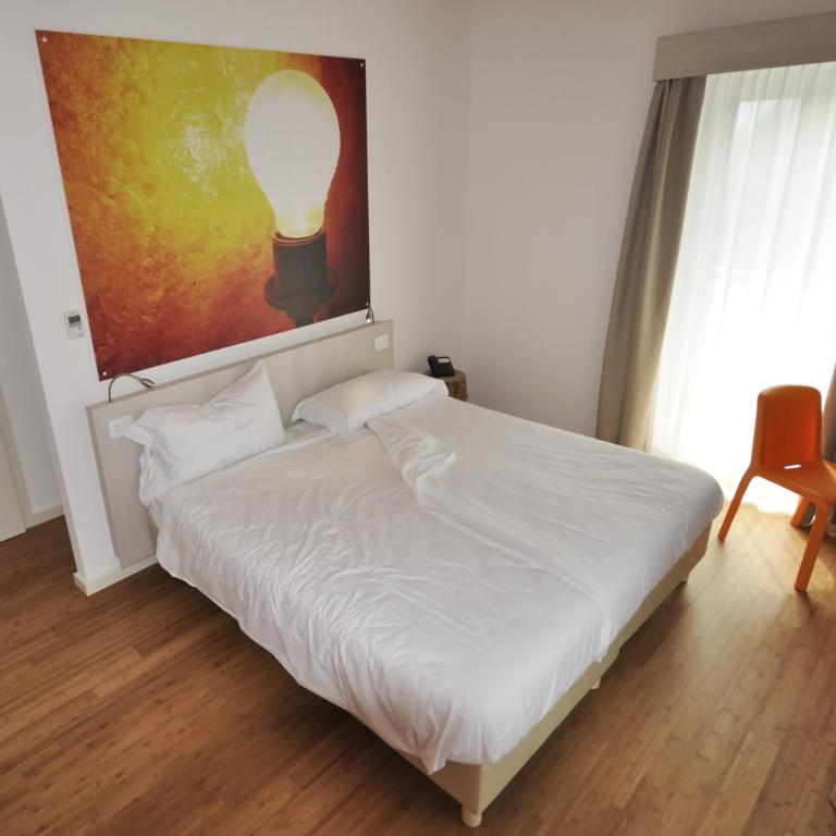Energy Hotel - Doppel- oder Zweibettzimmer - 12