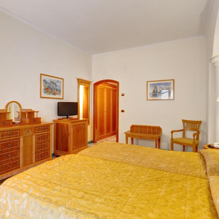 Grand Hotel President - Quadruple Room - 1