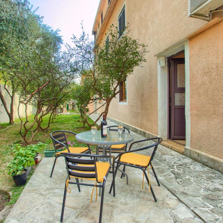 Apartment Vladan - Apartman sa 1 Spavaćom Sobom i Pogledom na Vrt - 3