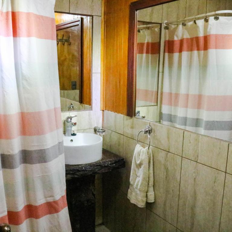 Cabañas Los Tilos - Four-Bedroom House (7 Adults) - 8