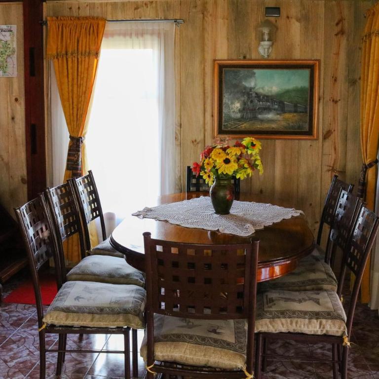 Cabañas Los Tilos - Four-Bedroom House (9 Adults) - 9