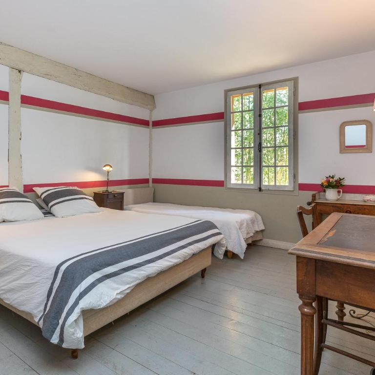 Le Grand Yote - Chambre Familiale avec Salle de Bains Commune - 7