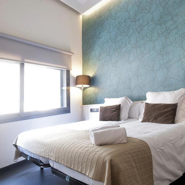 Barcelona Fifteen central Aparthotel - Deluxe Twin Room - 10