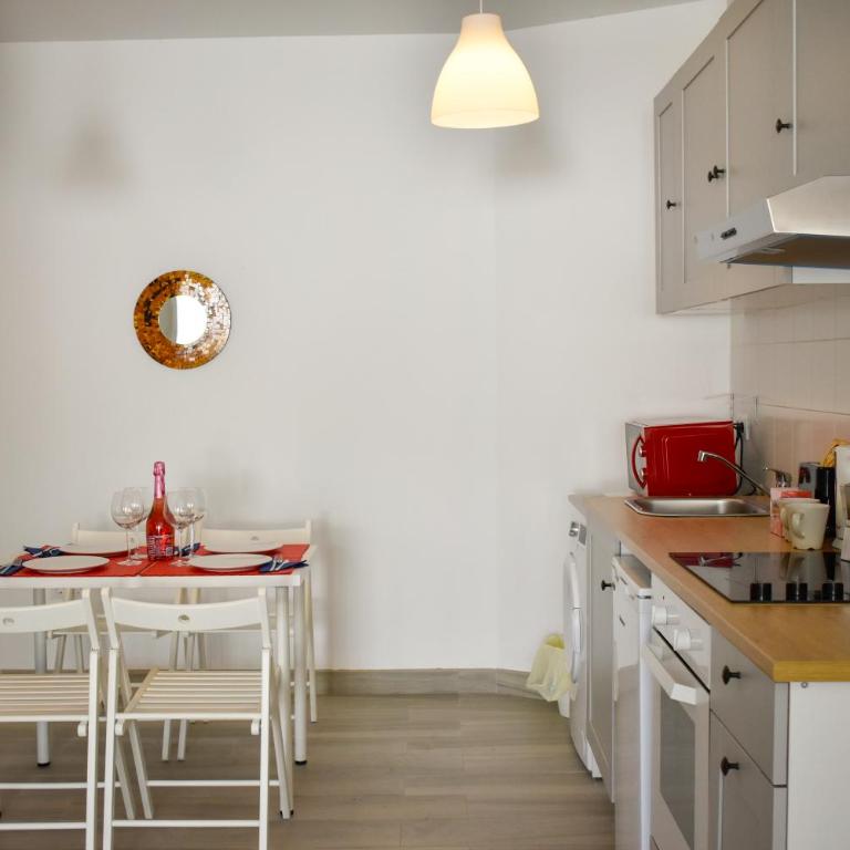 Seaside Marina Apartment - Apartamento con terraza - 19