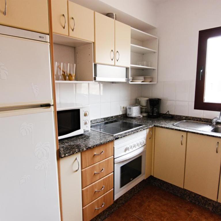 La Perla de Bahia Sol - One-Bedroom Apartment - 16