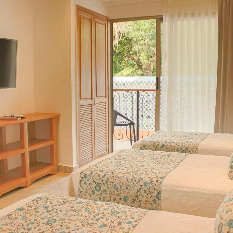La Gloria Hotel by BespokeColombia - Habitación Familiar con balcón - 5