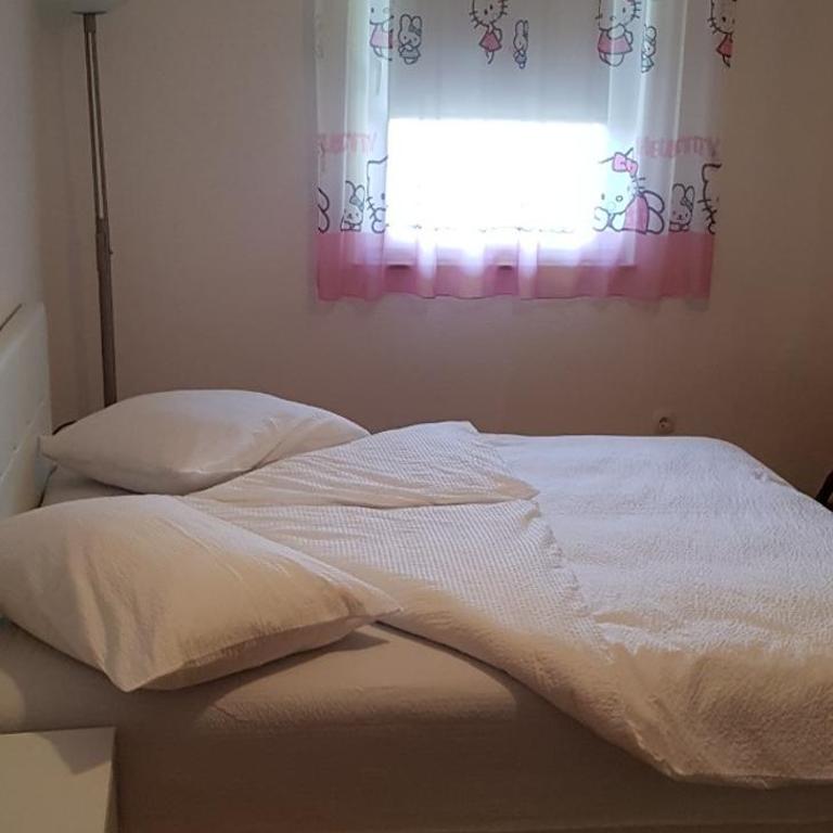 Brilliant Apartman - Apartment - 20