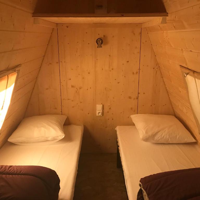 Camping Les Genêts - Cabane - 9