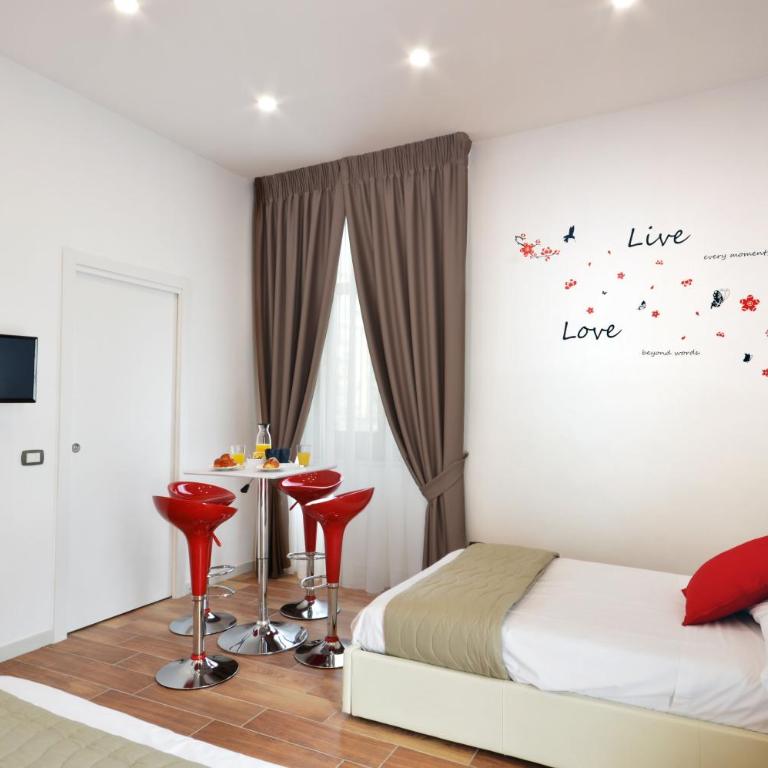B&BCentral Station Napoli - Camera Quadrupla con Bagno Privato - 10