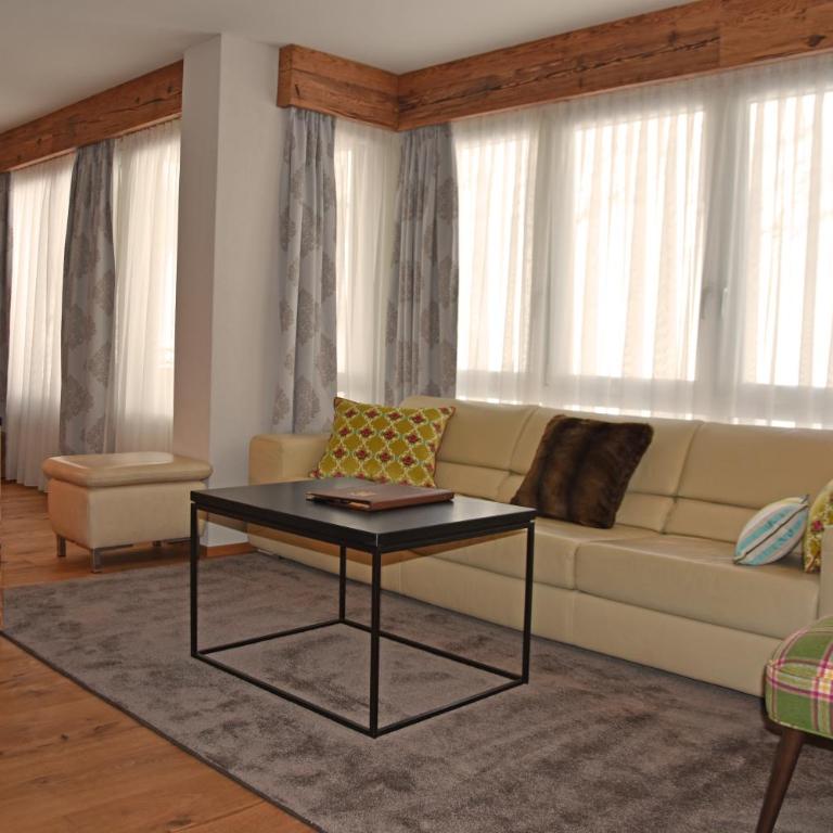 Eiger Mürren Swiss Quality Hotel - Family Suite forest side - 8